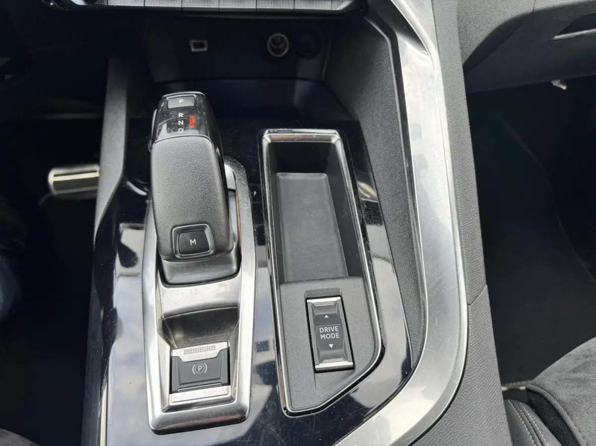 1.6 PureTech Blue Lease GT / CARPLAY / TREKHAAK