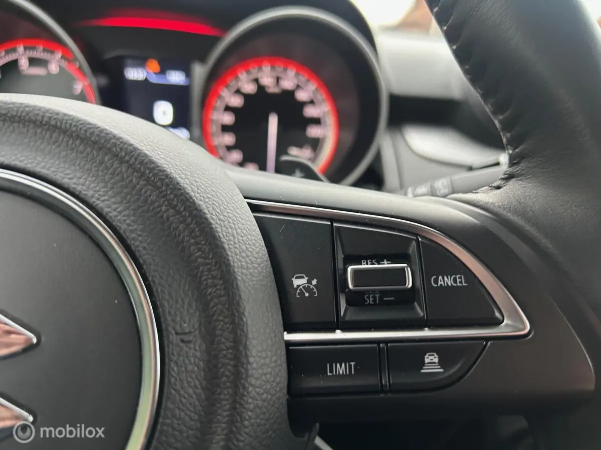 1.2 Style Smart Hybrid Automaat Navigatie, camera