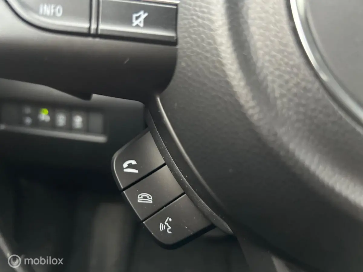 1.2 Style Smart Hybrid Automaat Navigatie, camera