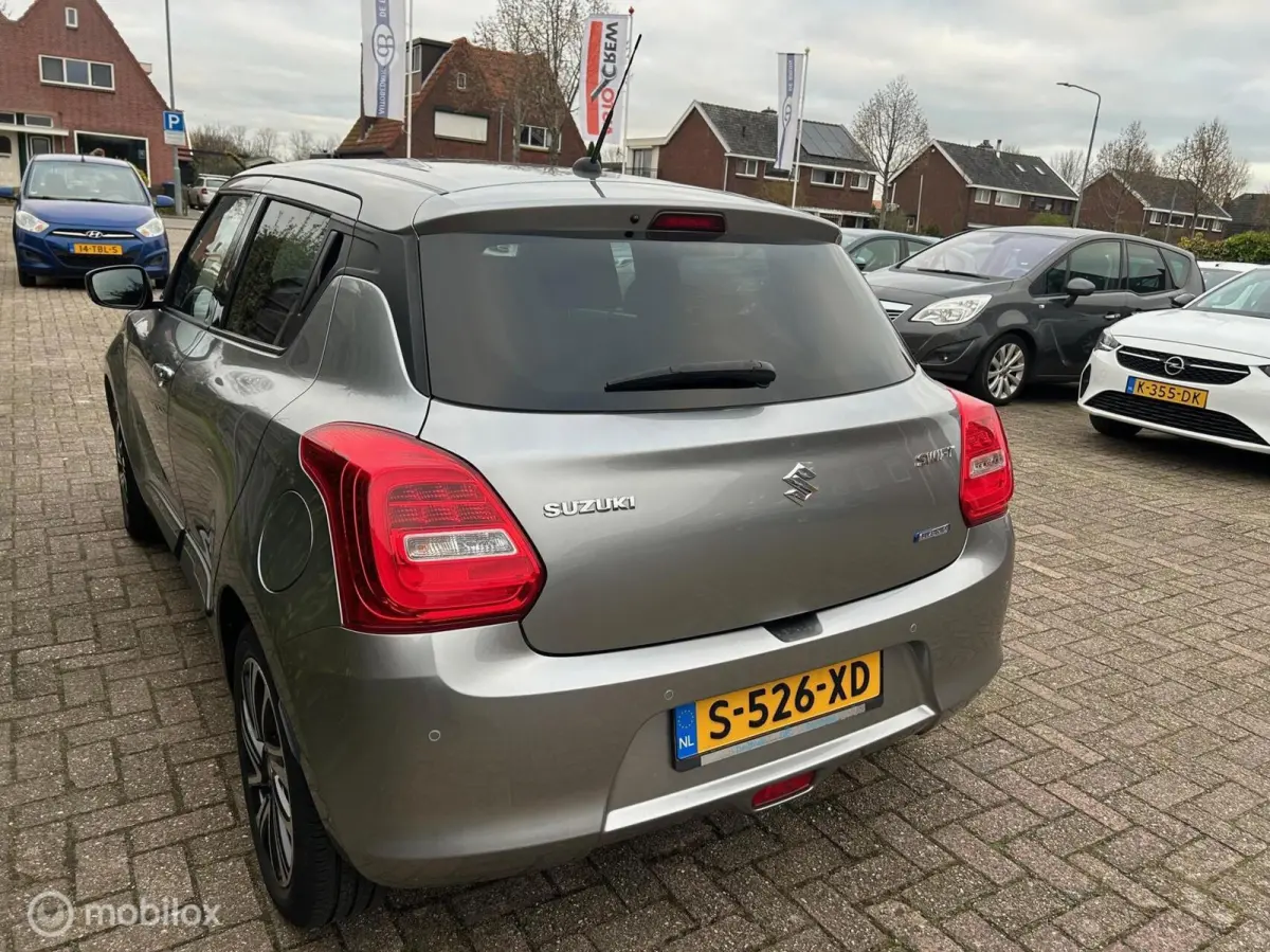 1.2 Style Smart Hybrid Automaat Navigatie, camera