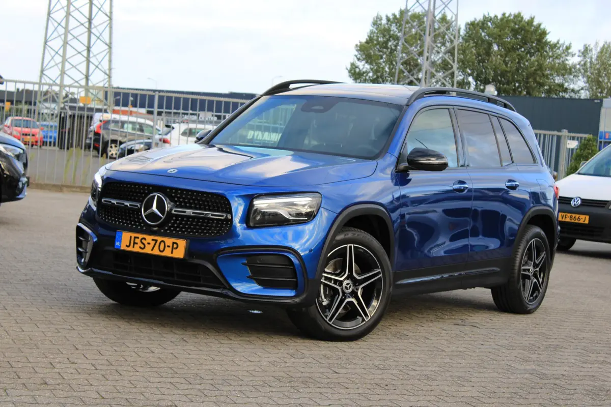 180 AMG 7 Persoons Facelift | Pano | Trekhaak | Multibeam LED | Keyless | Stoelverwarming | Spectraalblauw