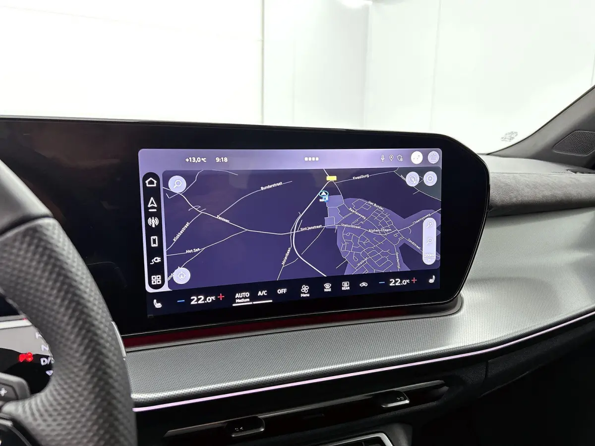 1.5 200kW e-hybrid S edition 272 PK | S line | Navigatiesysteem | Achteruitrijcamera | Adaptieve cruise controle | Tech plus | Stoelverwarming | Privacy glas | Audi drive select | LED achter