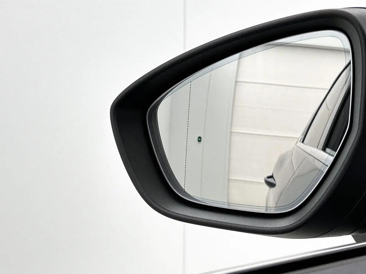 1.5 200kW e-hybrid S edition 272 PK | S line | Navigatiesysteem | Achteruitrijcamera | Adaptieve cruise controle | Tech plus | Stoelverwarming | Privacy glas | Audi drive select | LED achter