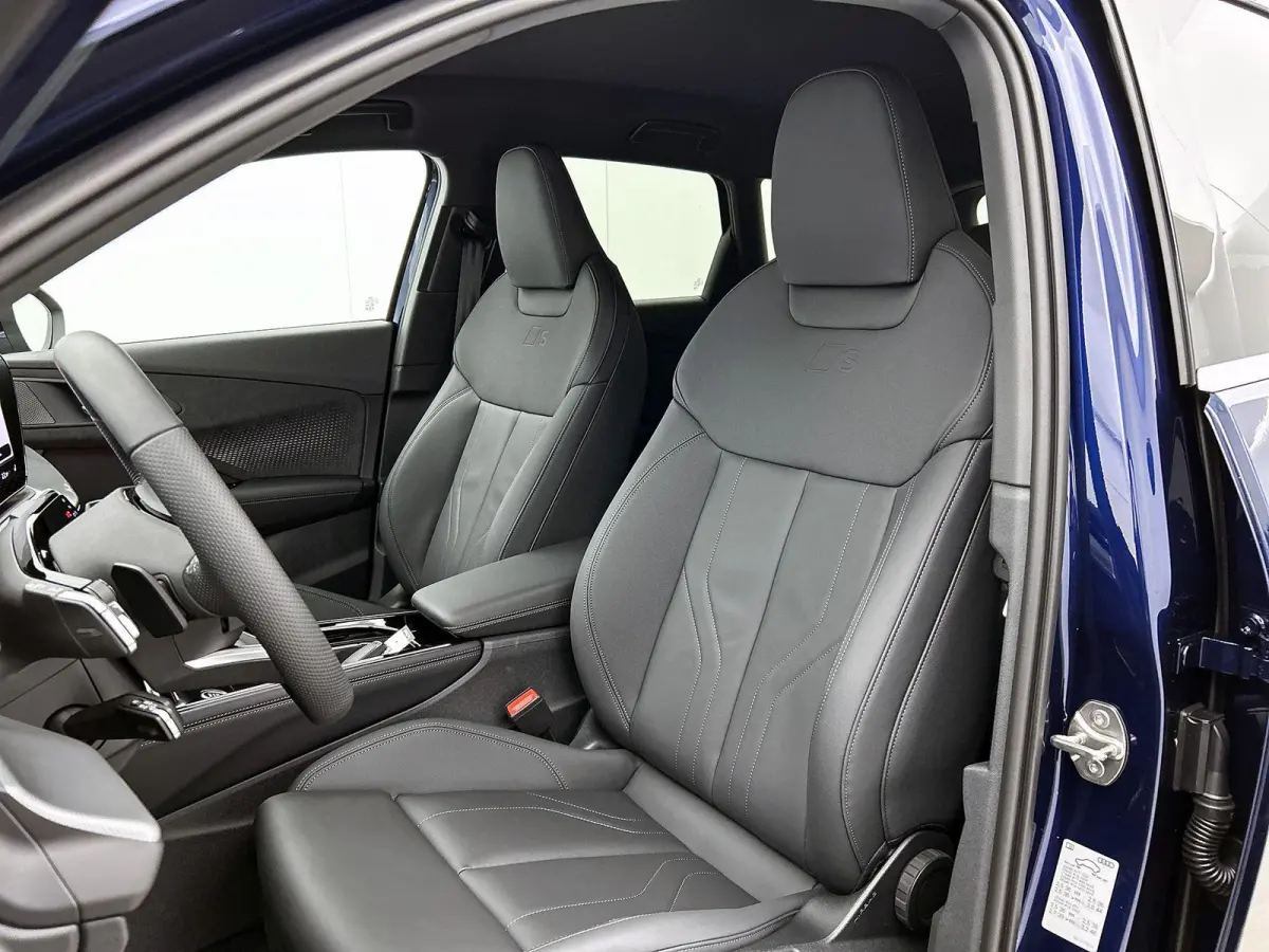 1.5 200kW e-hybrid S edition 272 PK | S line | Navigatiesysteem | Achteruitrijcamera | Adaptieve cruise controle | Tech plus | Stoelverwarming | Privacy glas | Audi drive select | LED achter