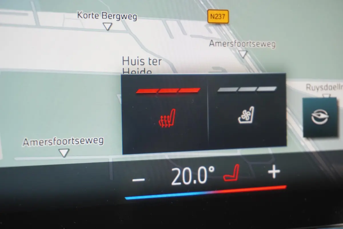 xDrive50e M Sportpakket Pro | Travel Pack | Innovation Pack | Soft-Close-Automatic voor portieren | Glazen panoramadak | Driving Assistant Professional | HIFI System Harman Kardon |
