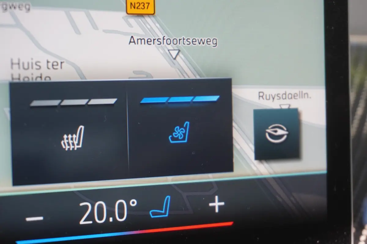 xDrive50e M Sportpakket Pro | Travel Pack | Innovation Pack | Soft-Close-Automatic voor portieren | Glazen panoramadak | Driving Assistant Professional | HIFI System Harman Kardon |