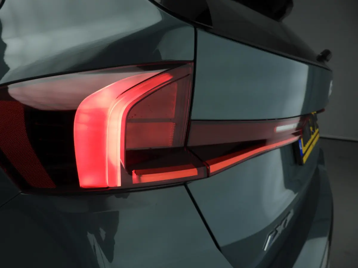 xDrive30 | M-Sportpakket | LED | Leder | Navigatie | Panoramadak | Stoelverwarming | DAB | Alu 19 inch