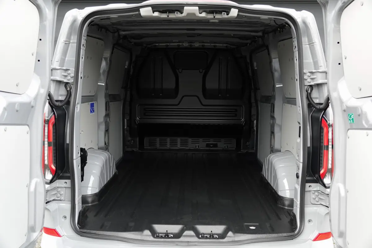 L1H1 170Pk Aut. | Sport | 2xSchuifdeur | Achteruitrijcamera | 19'' Black | Grey Matter