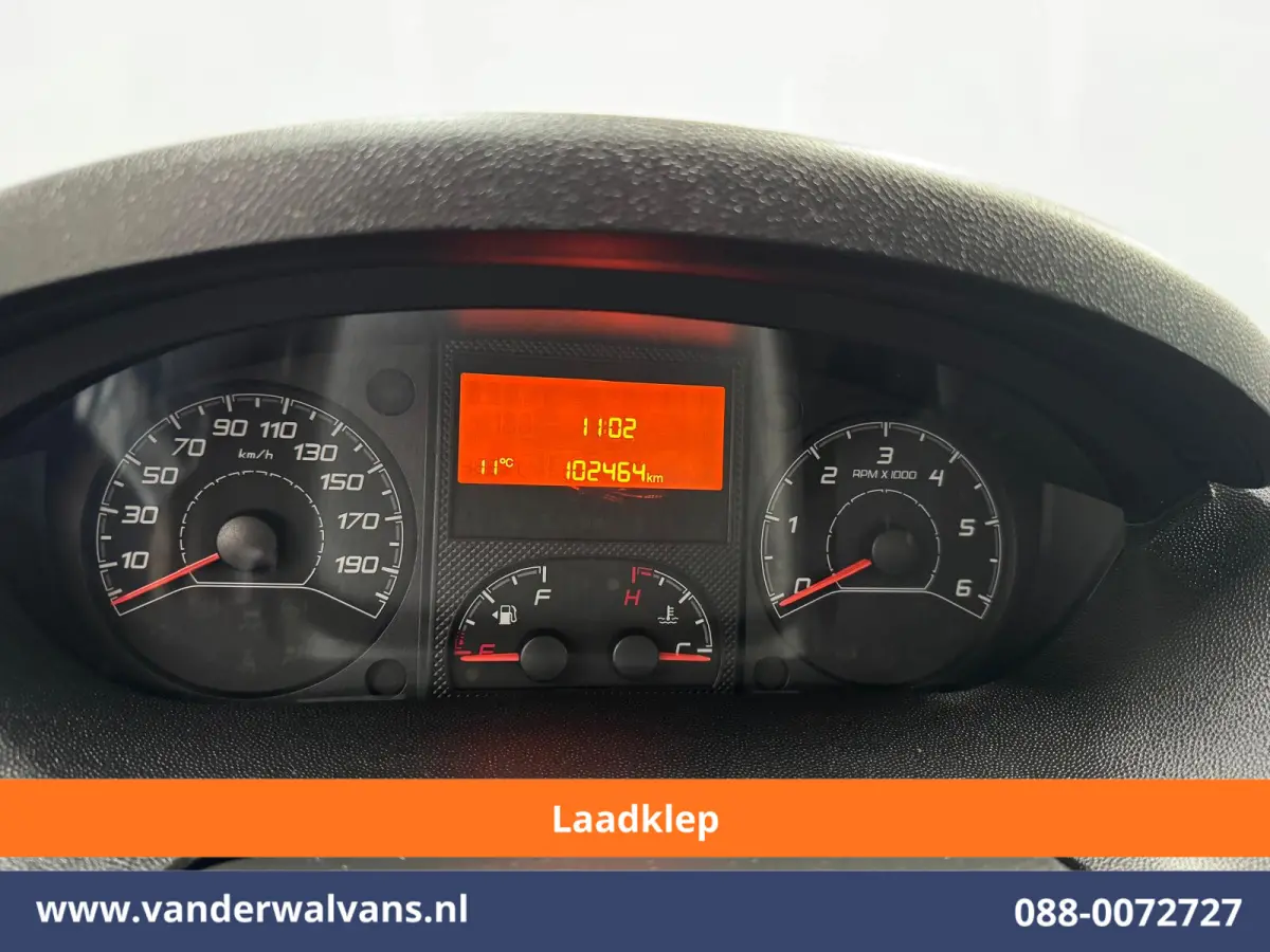 2.2 BlueHDi 141pk Bakwagen 435cm Lang Laadklep Euro6 Airco | 1055kg laadvermogen | Cruisecontrol Bijrijdersbank