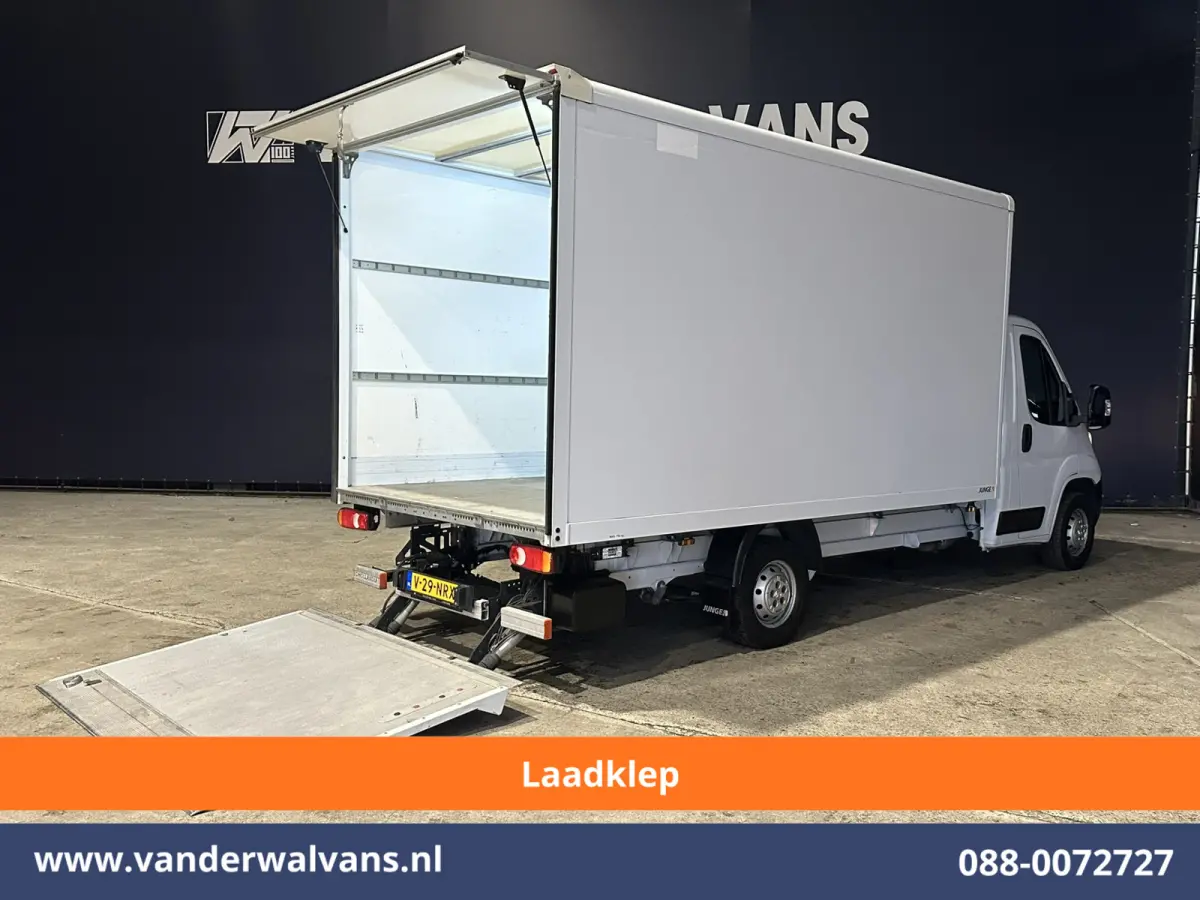 2.2 BlueHDi 141pk Bakwagen 435cm Lang Laadklep Euro6 Airco | 1055kg laadvermogen | Cruisecontrol Bijrijdersbank