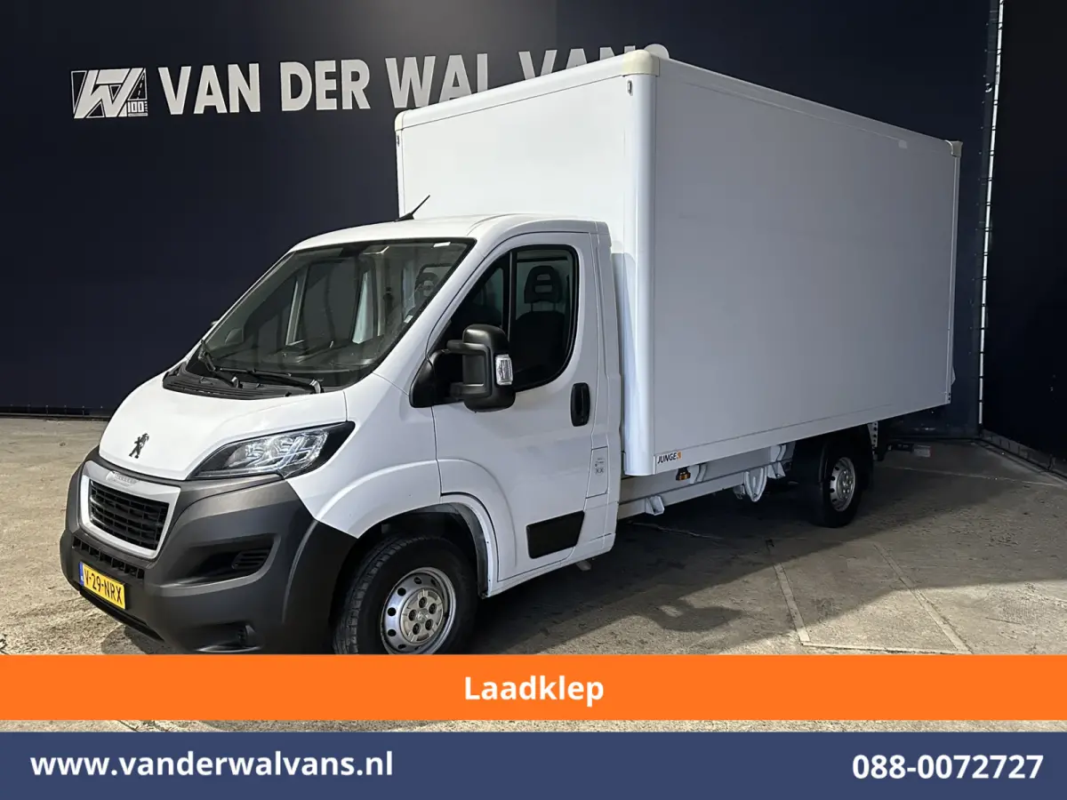 2.2 BlueHDi 141pk Bakwagen 435cm Lang Laadklep Euro6 Airco | 1055kg laadvermogen | Cruisecontrol Bijrijdersbank