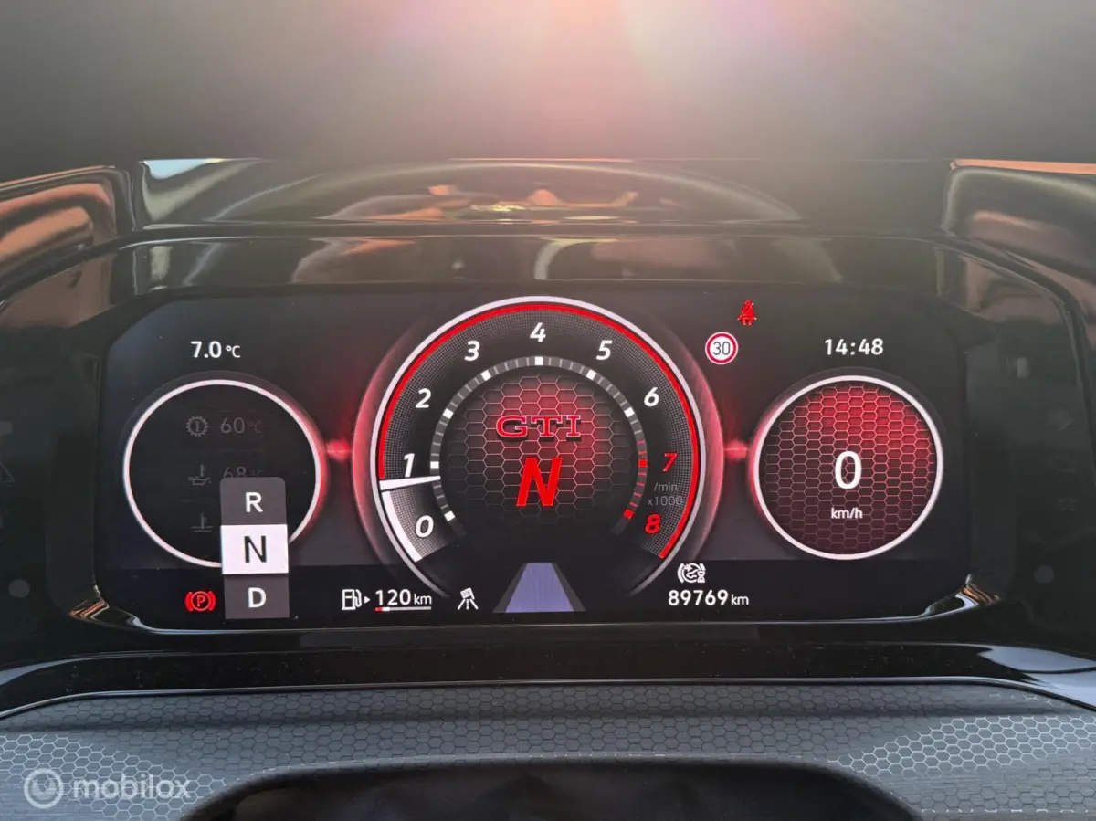 2.0 TSI GTI Clubsport, Panoramadak, IQ lights, Achteruitrijcamera, Stuur/stoel verwarming, APK 01-2027