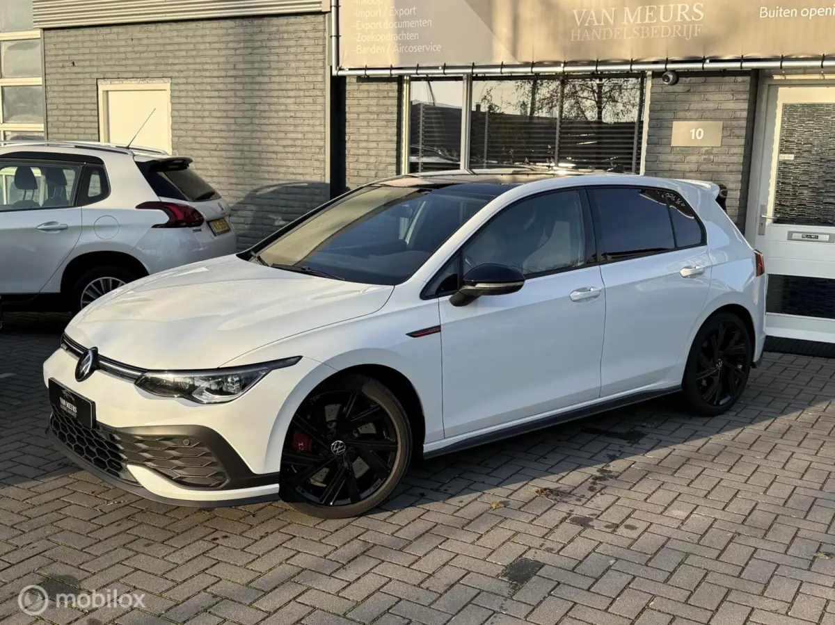 2.0 TSI GTI Clubsport, Panoramadak, IQ lights, Achteruitrijcamera, Stuur/stoel verwarming, APK 01-2027