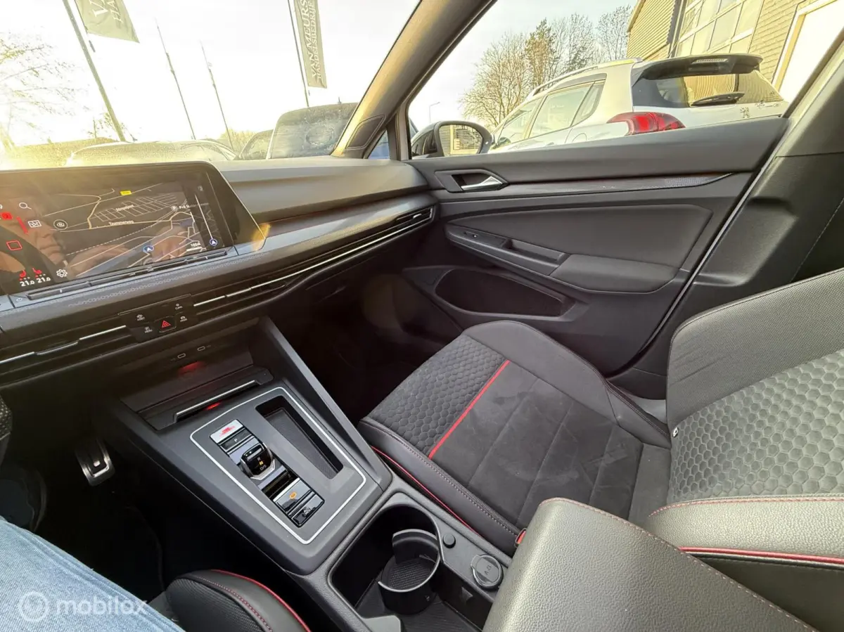 2.0 TSI GTI Clubsport, Panoramadak, IQ lights, Achteruitrijcamera, Stuur/stoel verwarming, APK 01-2027