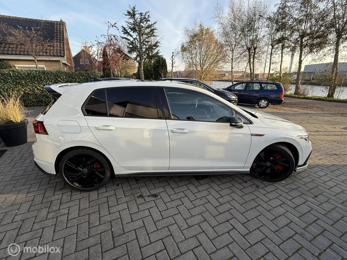2.0 TSI GTI Clubsport, Panoramadak, IQ lights, Achteruitrijcamera, Stuur/stoel verwarming, APK 01-2027