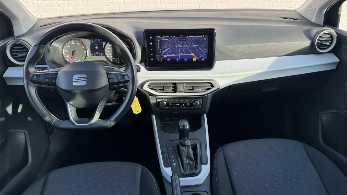 1.0 TSI Style Business Intense Pdc Carplay DAB radio Clima Led Cruise