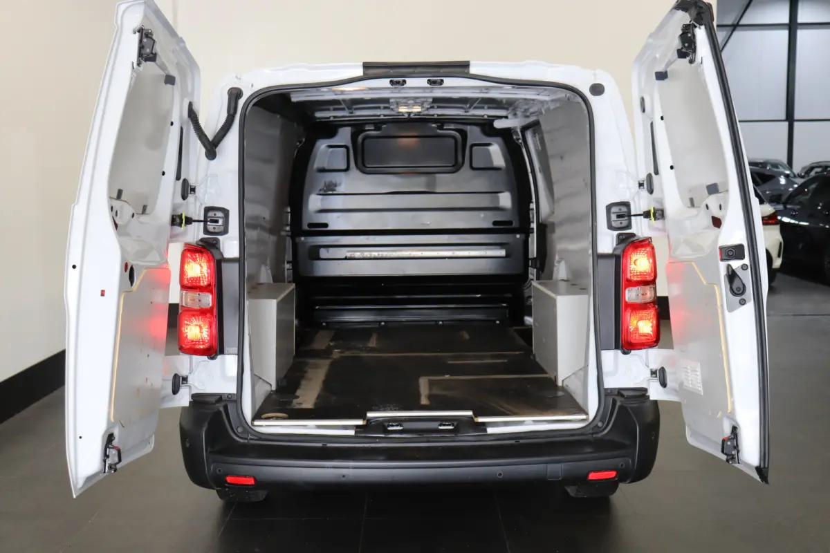 2.0 BlueHDi 145PK L3 EURO 6 - Airco - Navi - Cruise - € 16.499.- Excl.
