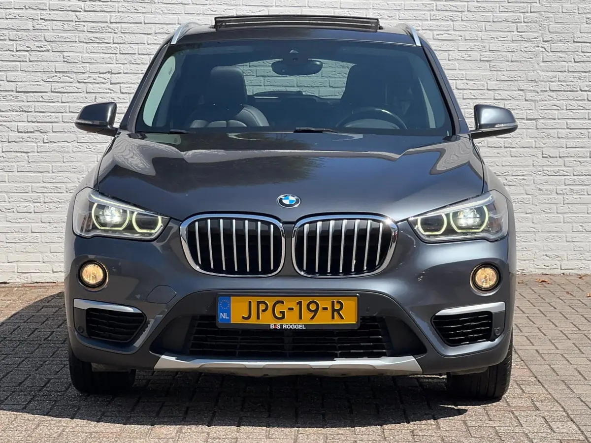 SDrive18i High Executive M-sport Panorama Led Keyless Leder+verwarming Cruise