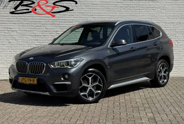 SDrive18i High Executive M-sport Panorama Led Keyless Leder+verwarming Cruise