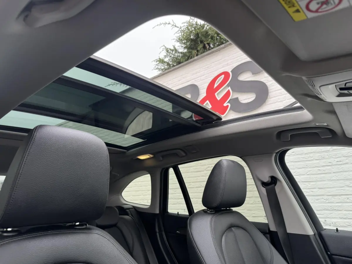 SDrive18i High Executive M-sport Panorama Led Keyless Leder+verwarming Cruise
