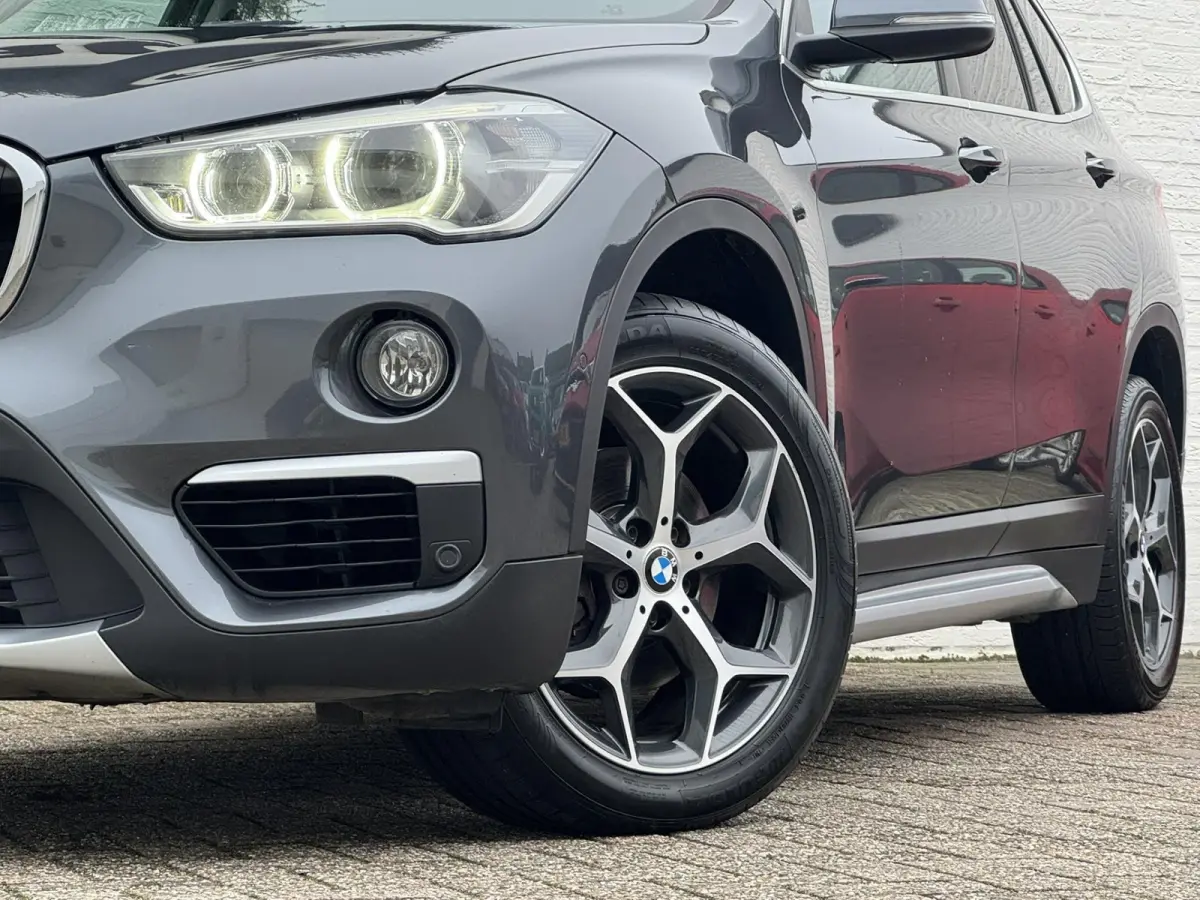SDrive18i High Executive M-sport Panorama Led Keyless Leder+verwarming Cruise