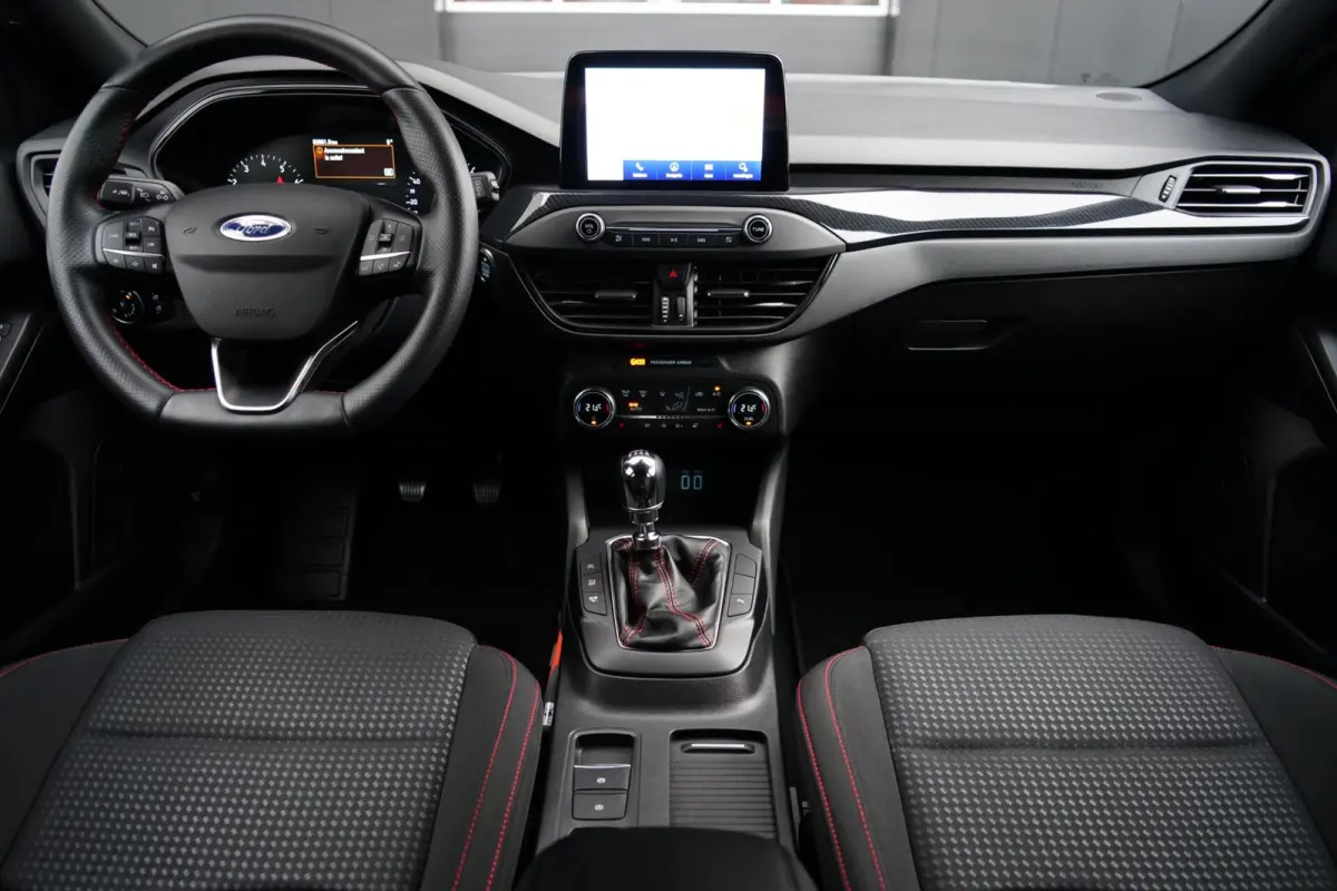 1.0 EcoBoost Hybrid ST Line Business, stoelv.