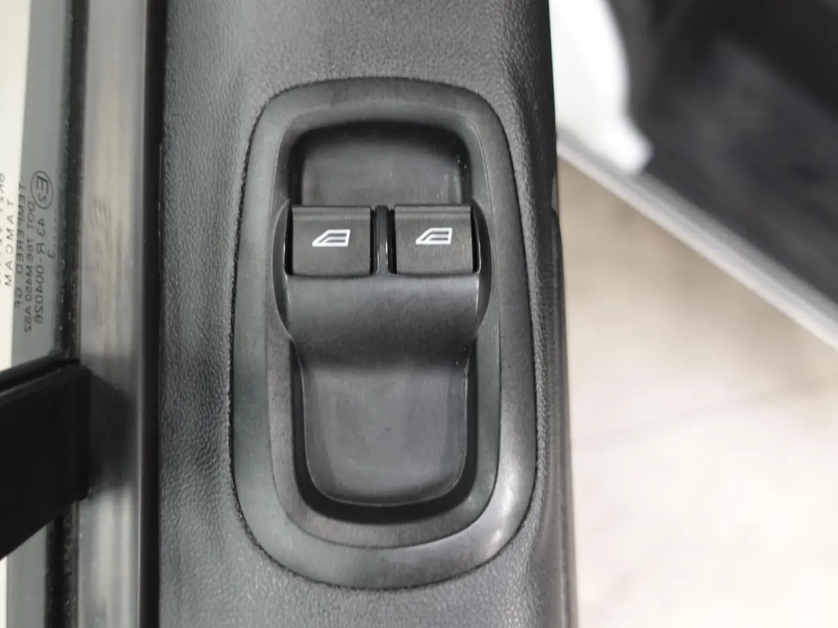 300 2.0 TDCI L2H1 Trend Dubbele Cabine Airco Cruise Control Bluetooth Navi Trekhaak