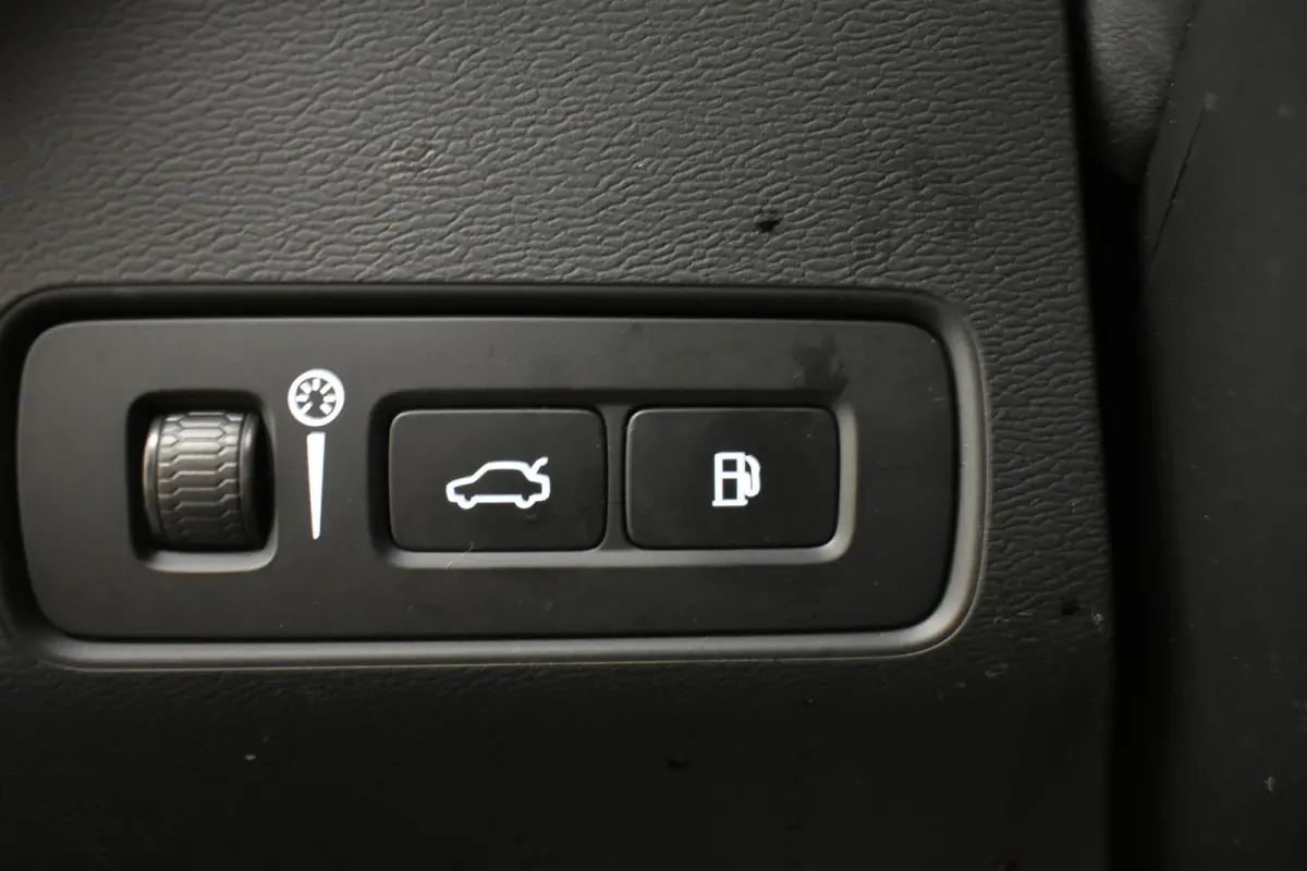 1.5 T4 PHEV Core Bright NW Mod Camera el Trekh+aKlep Dhoek Detec Stoel Verwarming