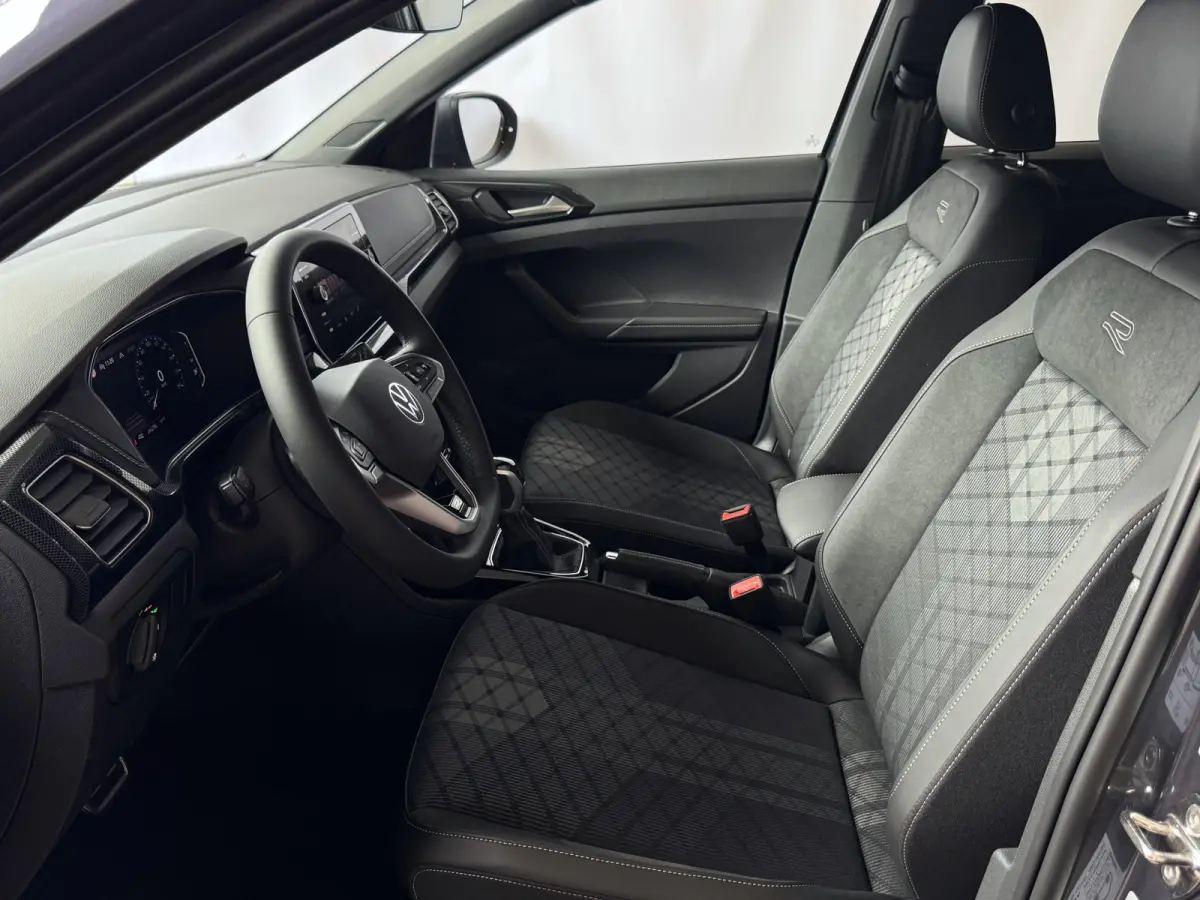 ✅NIEUWE AUTO✅ TSI 115PK R-LINE EDITION TREKHAAK LED LMV IQ CAMERA STOELVERW ✅2025 ✅ ✅Top Auto's Wijchen , 30 Jaar Specialist in Volkswagen  : Alle Type's : R-Line Edition / Style /