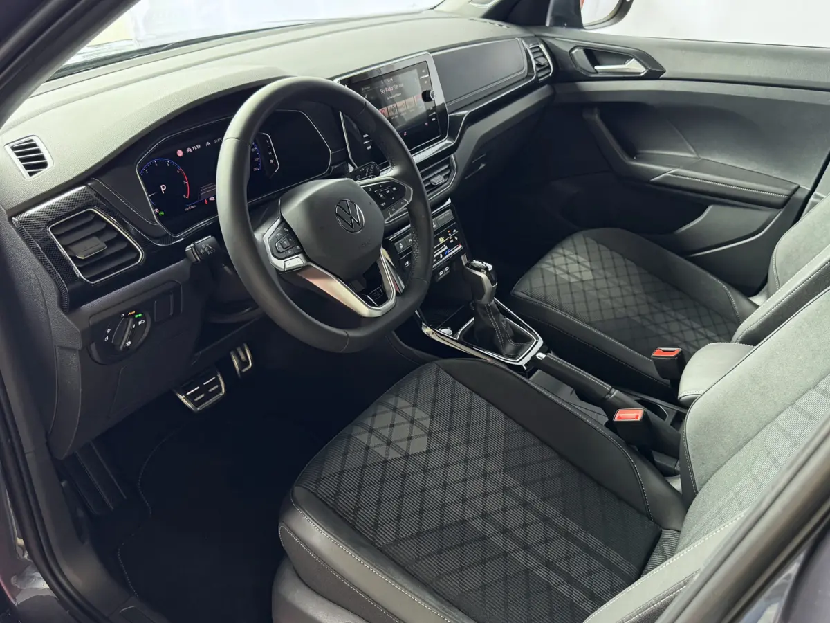✅NIEUWE AUTO✅ TSI 115PK R-LINE EDITION TREKHAAK LED LMV IQ CAMERA STOELVERW ✅2025 ✅ ✅Top Auto's Wijchen , 30 Jaar Specialist in Volkswagen  : Alle Type's : R-Line Edition / Style /