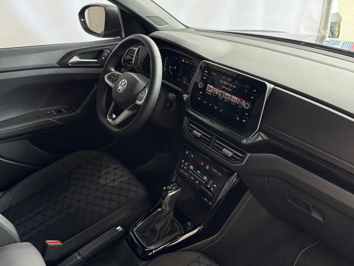 ✅NIEUWE AUTO✅ TSI 115PK R-LINE EDITION TREKHAAK LED LMV IQ CAMERA STOELVERW ✅2025 ✅ ✅Top Auto's Wijchen , 30 Jaar Specialist in Volkswagen  : Alle Type's : R-Line Edition / Style /