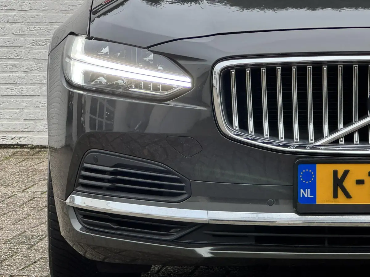 2.0 T6 PHEV AWD SOH85% Automaat Adaptive cruise Climate Stuur-stoelverwarming Leer Apple / Android Dodehoekdetectie
