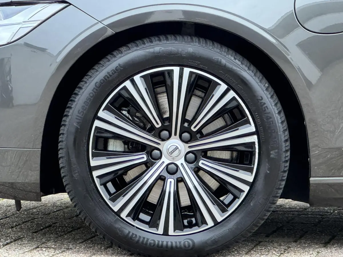 2.0 T6 PHEV AWD SOH85% Automaat Adaptive cruise Climate Stuur-stoelverwarming Leer Apple / Android Dodehoekdetectie