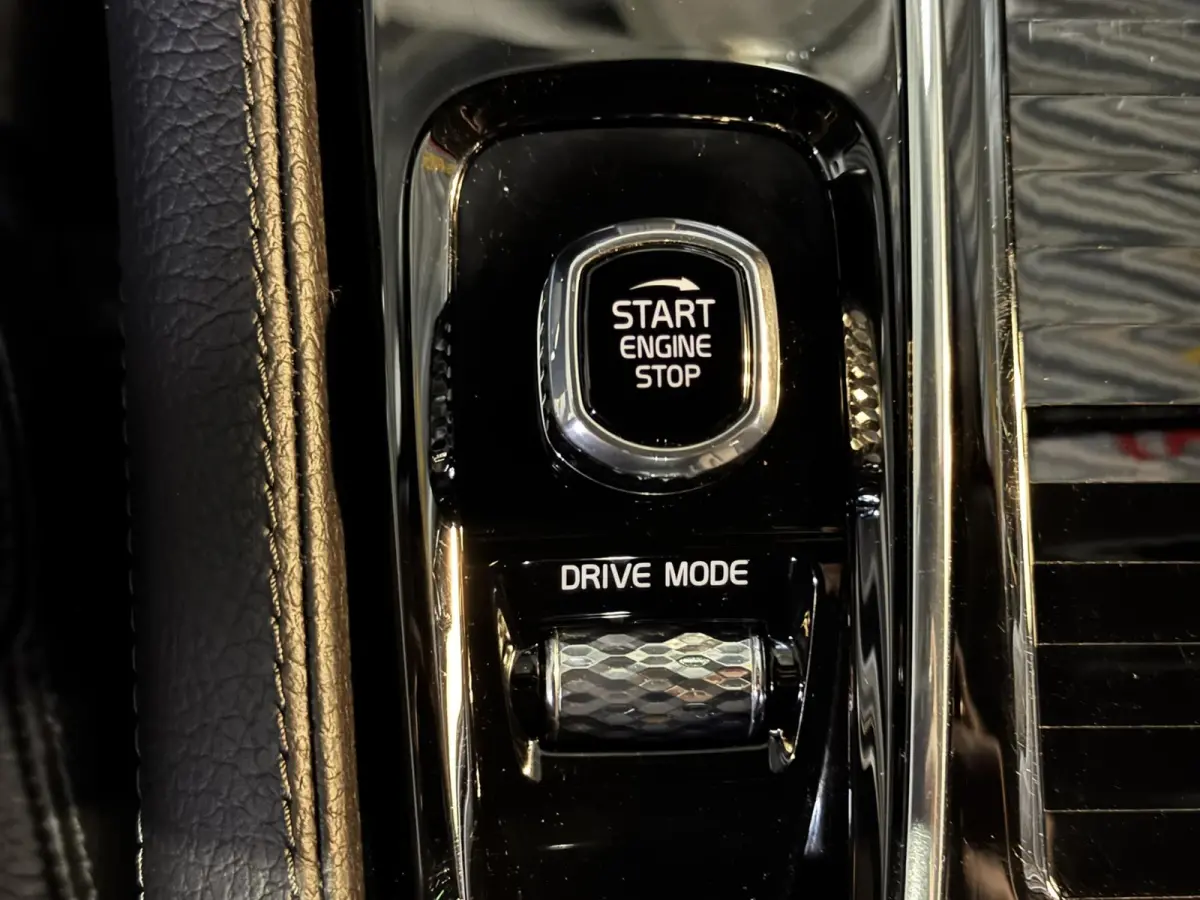 2.0 T6 PHEV AWD SOH85% Automaat Adaptive cruise Climate Stuur-stoelverwarming Leer Apple / Android Dodehoekdetectie