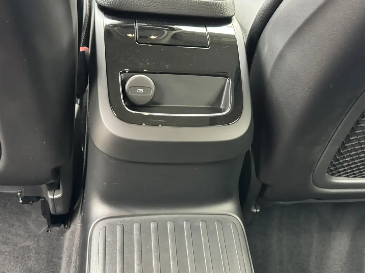 2.0 T6 PHEV AWD SOH85% Automaat Adaptive cruise Climate Stuur-stoelverwarming Leer Apple / Android Dodehoekdetectie