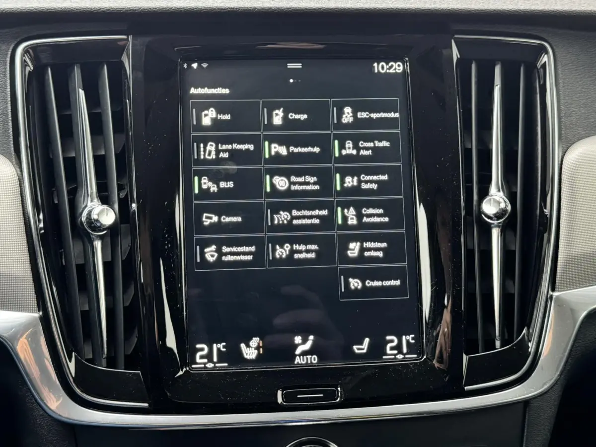 2.0 T6 PHEV AWD SOH85% Automaat Adaptive cruise Climate Stuur-stoelverwarming Leer Apple / Android Dodehoekdetectie