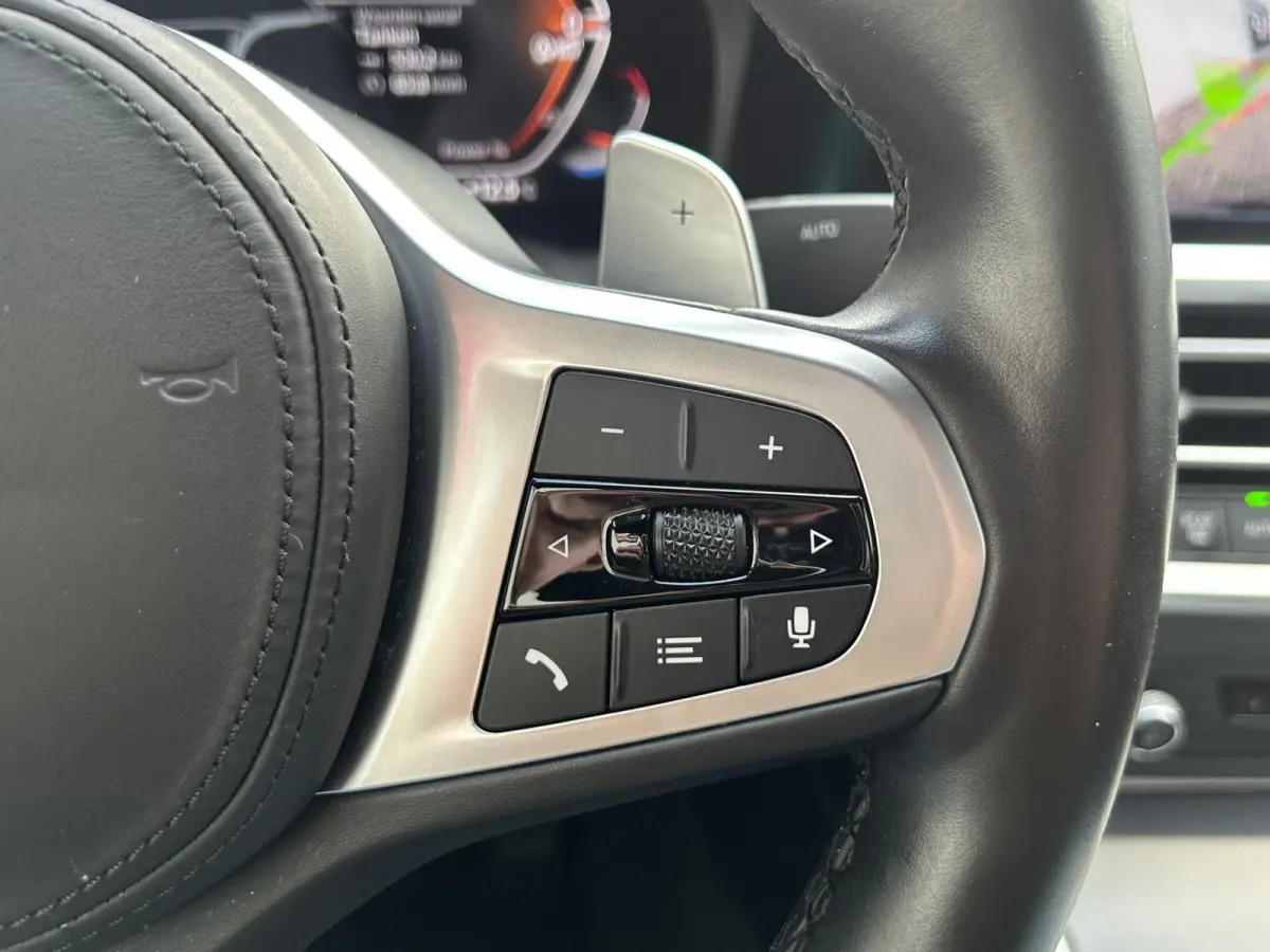 318i Business Edition M-Sport Full Led Carplay Automaat Digital Dash Camera Leder Cruise Navi