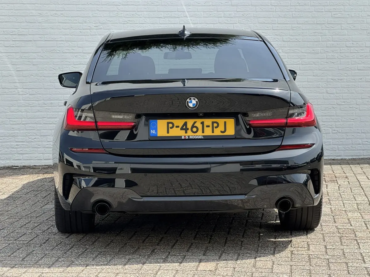 318i Business Edition M-Sport Full Led Carplay Automaat Digital Dash Camera Leder Cruise Navi