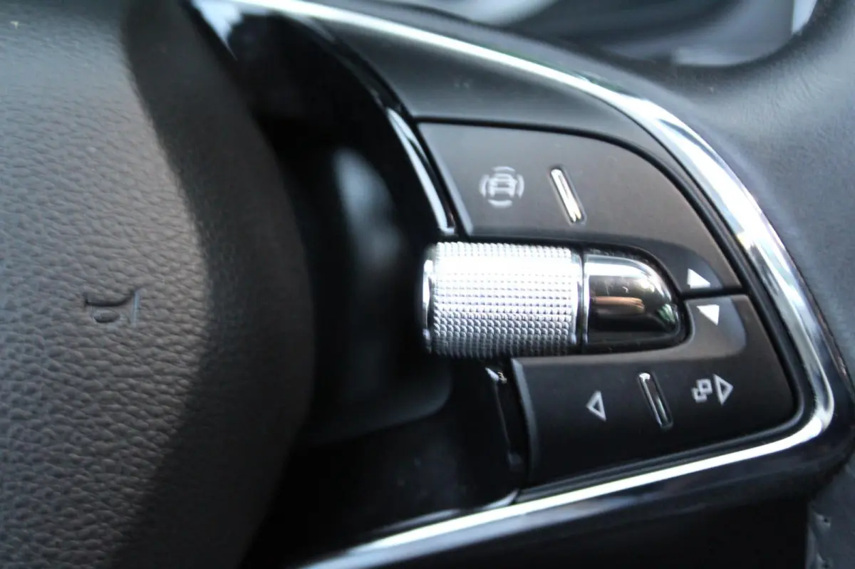 1.0 TSI Business Edition Plus 110PK | Parkeercamera | Apple/Android Carplay | Climate Control | Stoelverwarming