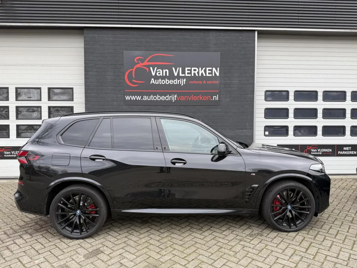 xDrive50e M SPORT HEADUP Achterasbesturing PANO 22 INCH TREKHAAK