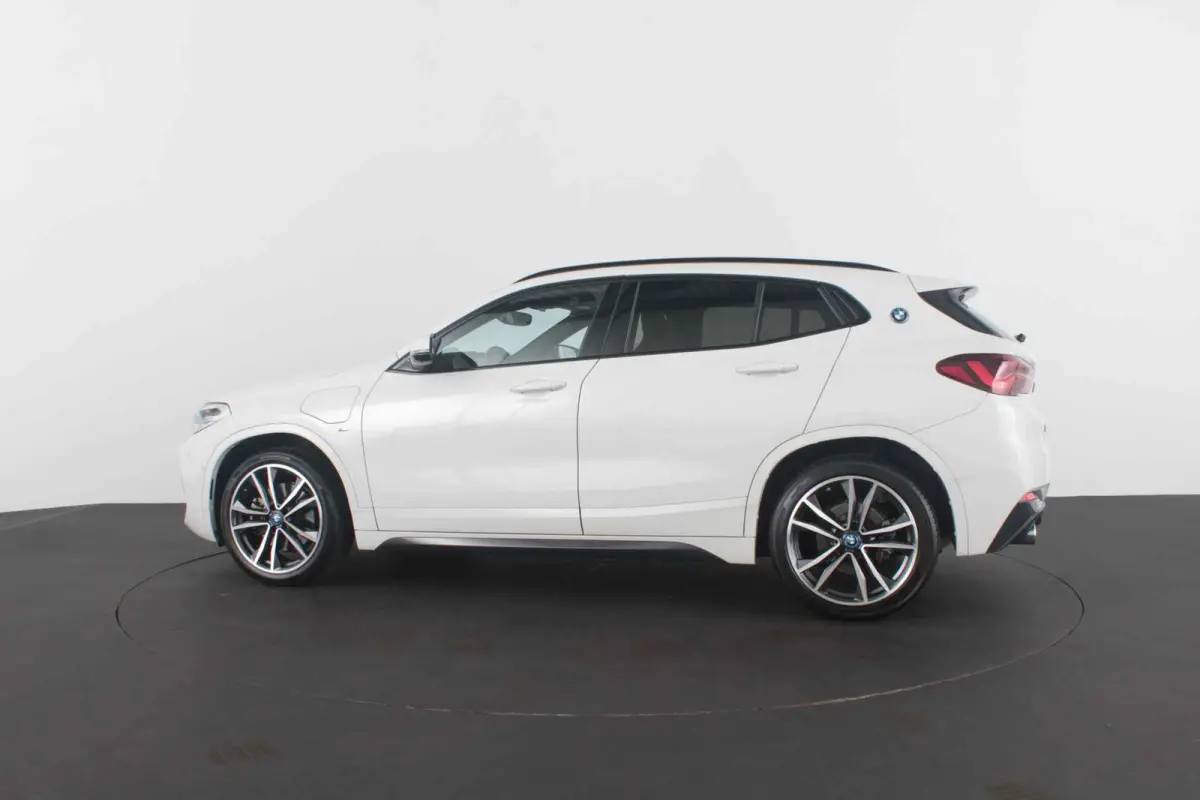 xDrive 25e M Sport 220pk/Pano.schuif/Memory/19 inch/Shadow-Line