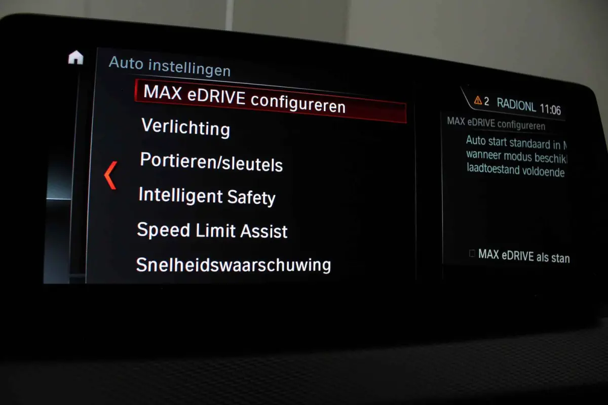 xDrive 25e M Sport 220pk/Pano.schuif/Memory/19 inch/Shadow-Line