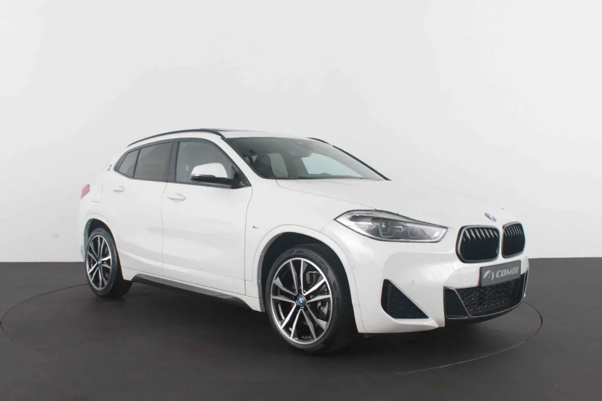 xDrive 25e M Sport 220pk/Pano.schuif/Memory/19 inch/Shadow-Line