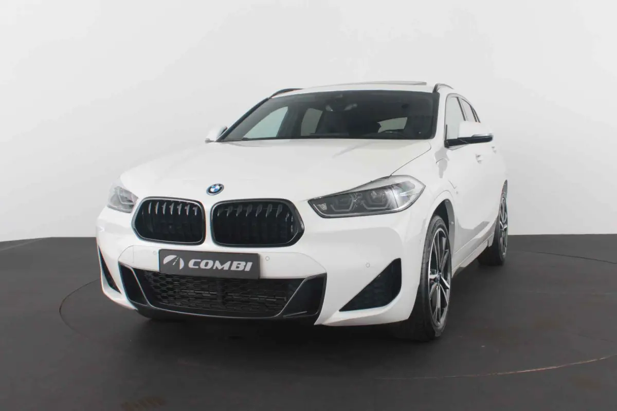 xDrive 25e M Sport 220pk/Pano.schuif/Memory/19 inch/Shadow-Line