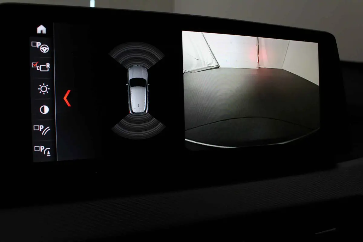 xDrive 25e M Sport 220pk/Pano.schuif/Memory/19 inch/Shadow-Line