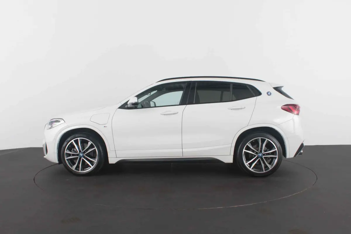 xDrive 25e M Sport 220pk/Pano.schuif/Memory/19 inch/Shadow-Line