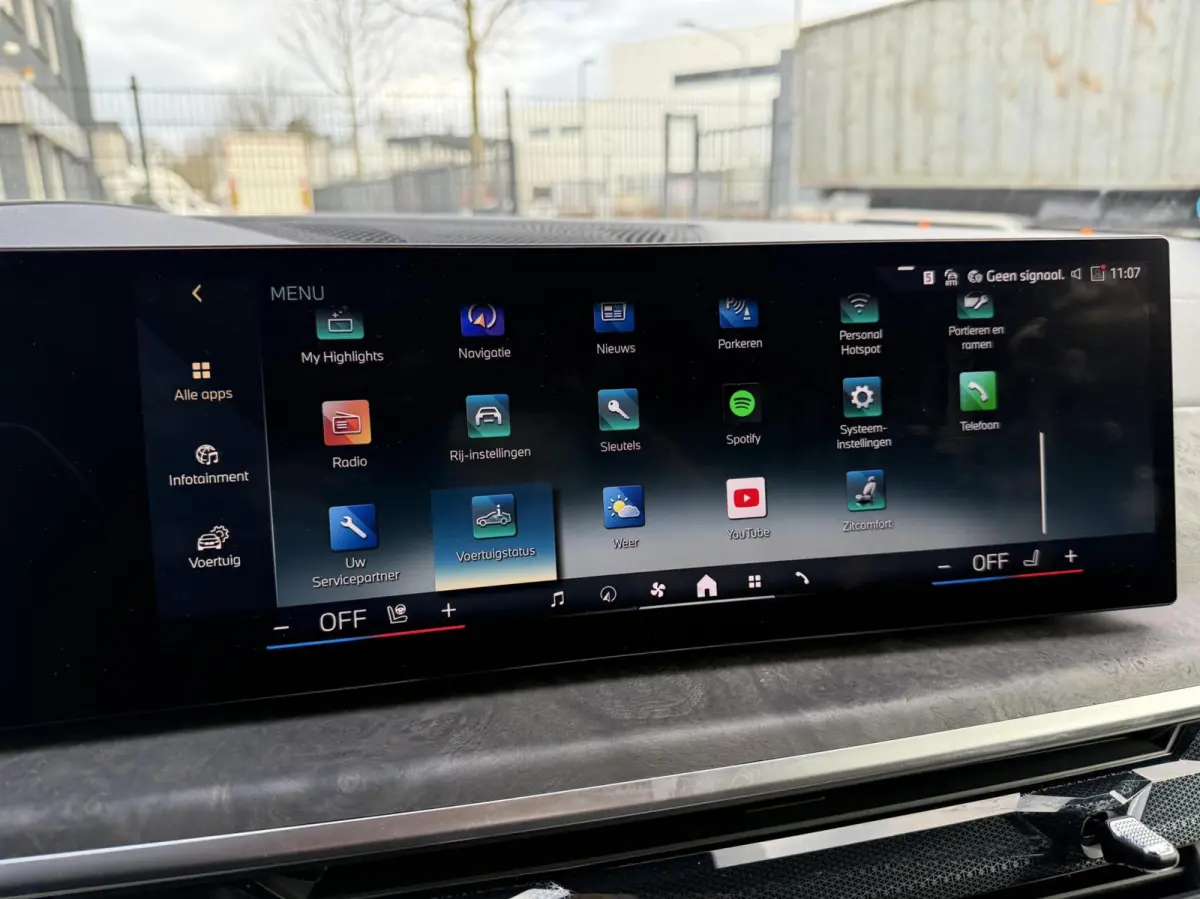 xDrive50e M SPORT PANO HEAD UP 22`` DRAVITGRAU