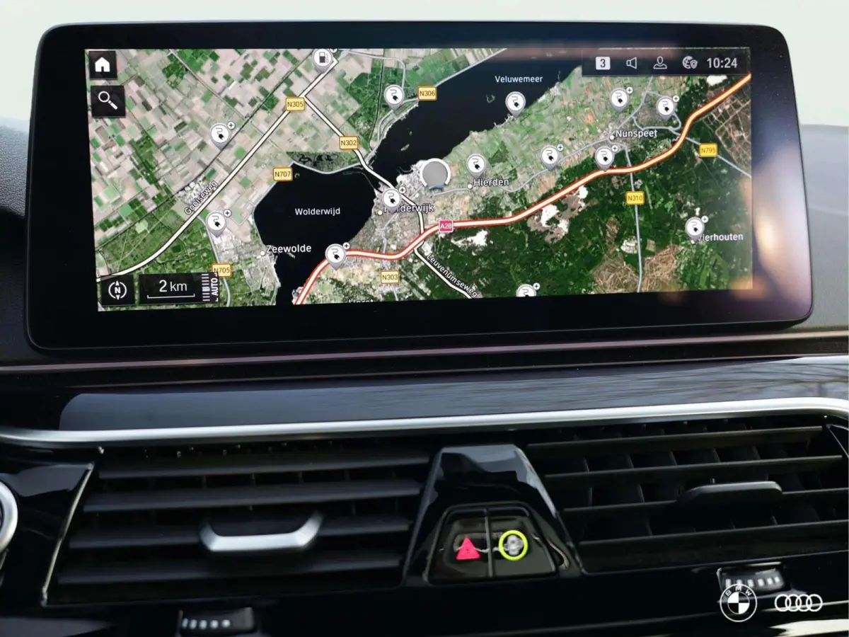 530E M SPORT / PANODAK / LEDER / STOELVW / CARPLAY / 18"