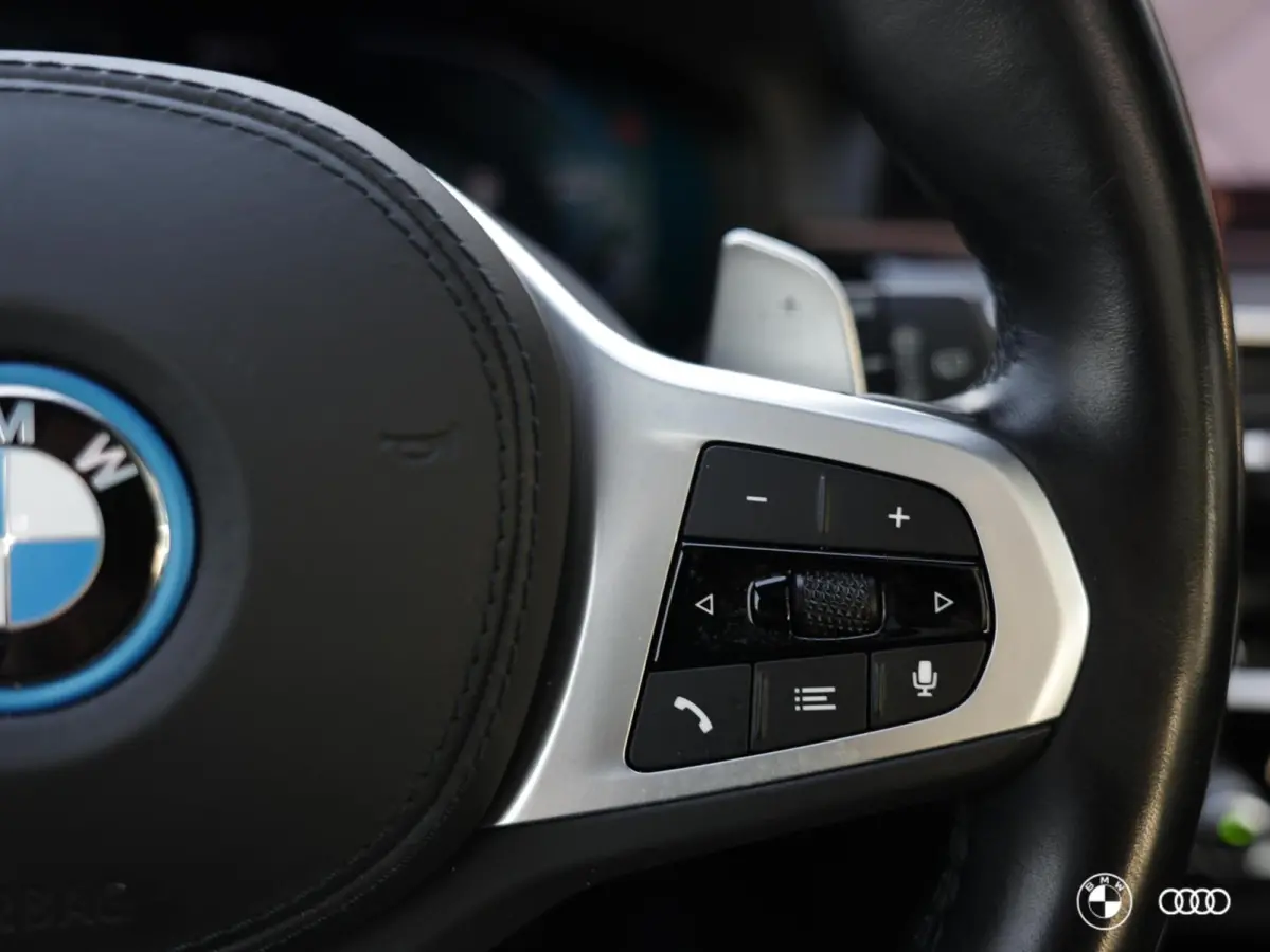 530E M SPORT / PANODAK / LEDER / STOELVW / CARPLAY / 18"