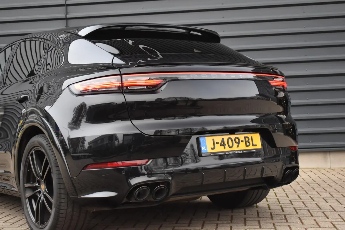 3.0 E-Hybrid SportDesign | Pano | Massage | 360 Camera | Stoelventilatie | Luchtvering | Bose | Orig. NL |